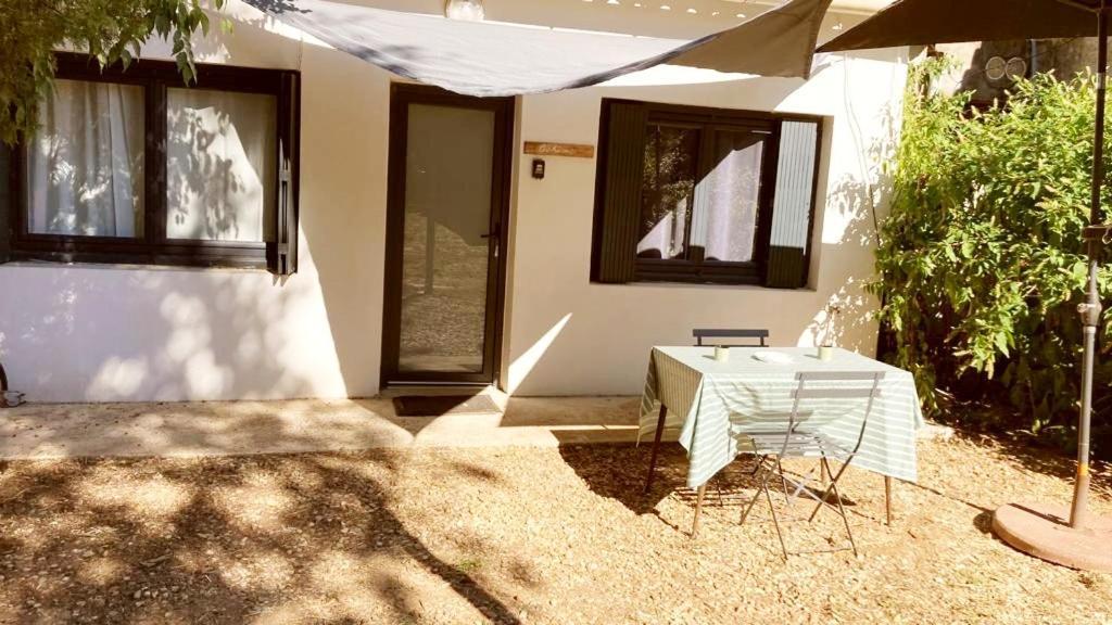 Superbe Appartement Boheme Dans Les Vignes Nîmes Kültér fotó